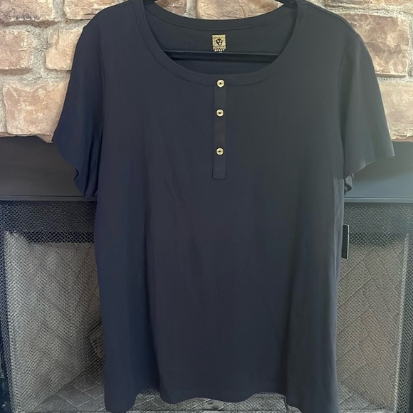 NWT Anne Klein Sport black short sleeve t-shirt with gold buttons. Size 1X - Picture 1 of 9